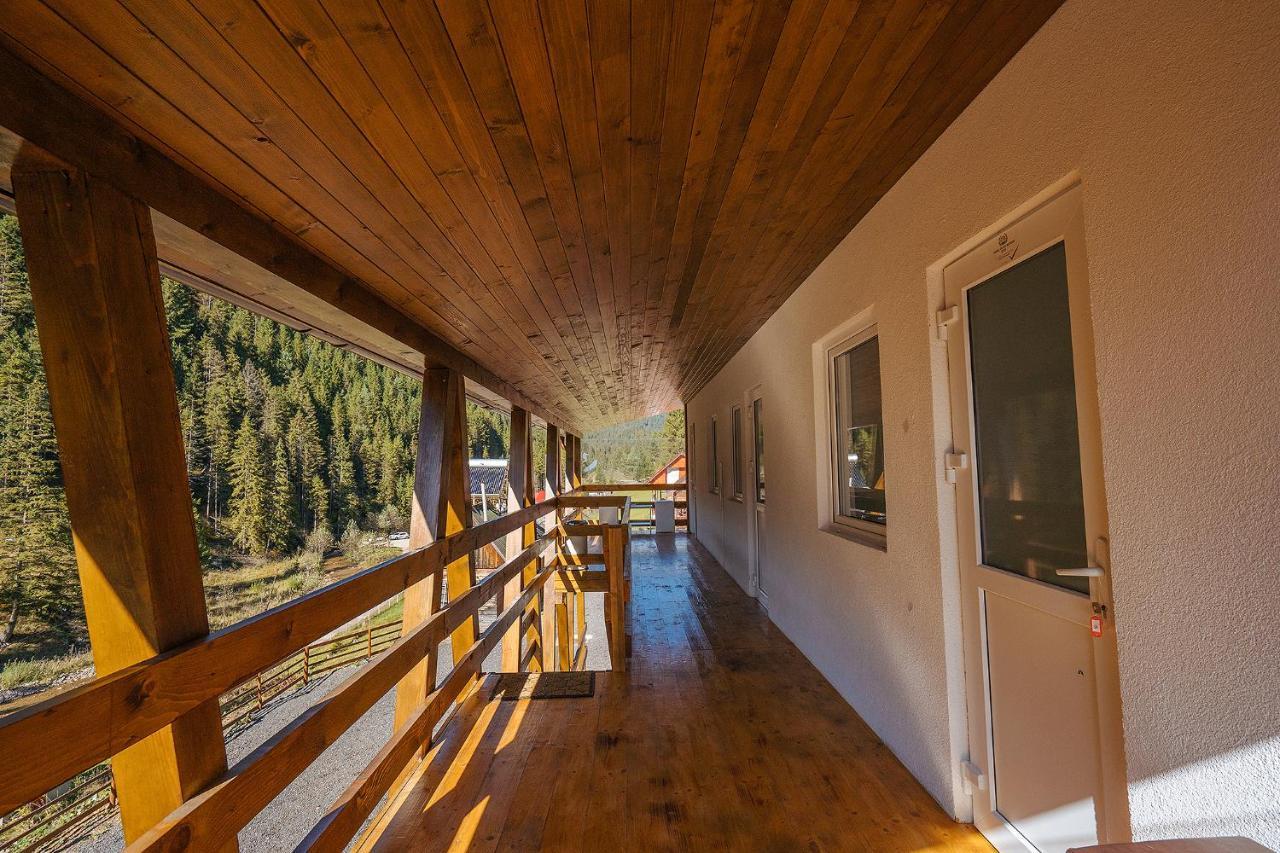 Pensiunea Izabel Lacul Roşu Exterior foto